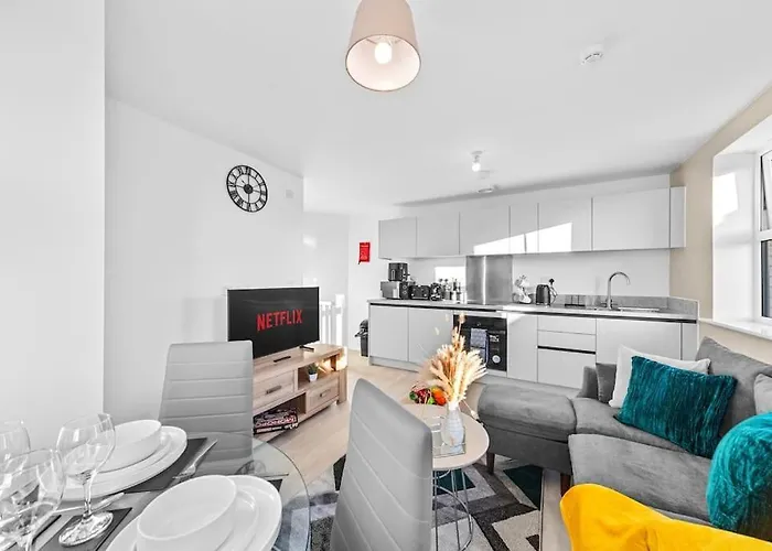 Semesterbostad Opulent 2br 2ba House With Free Parking Leeds (West Yorkshire)