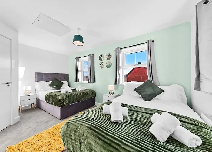 Opulent 2br 2ba House With Free Parking Leeds (West Yorkshire)