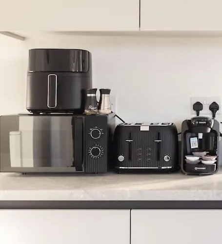 Opulent 2br 2ba House With Free Parking * Leeds (West Yorkshire)