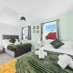 Opulent 2br 2ba House With Free Parking 利兹