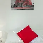 Opulent 2br 2ba House With Free Parking 度假居 利兹