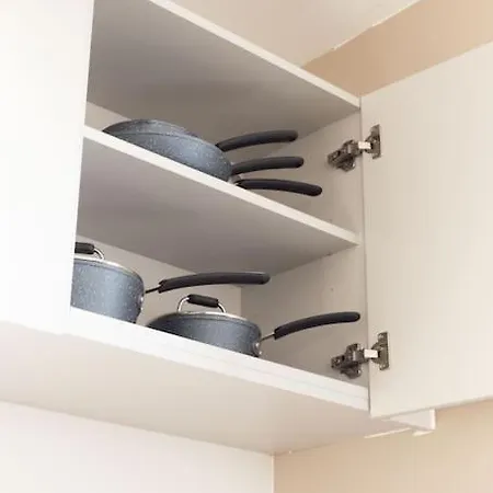 Opulent 2br 2ba House With Free Parking Holiday home Leeds (West Yorkshire)