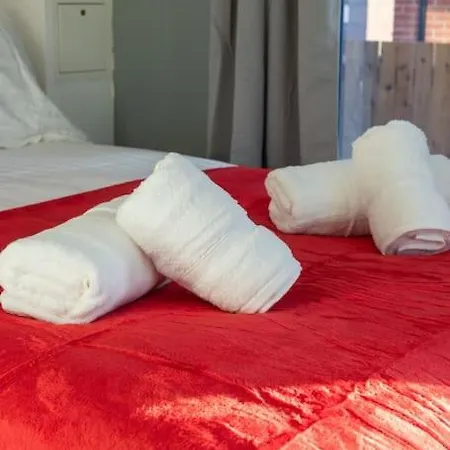 Opulent 2br 2ba House With Free Parking