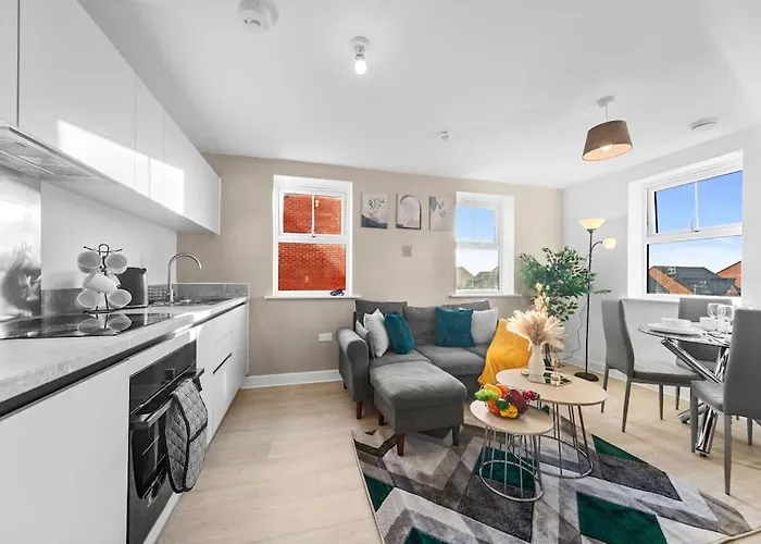 Opulent 2br 2ba House With Free Parking Leeds (West Yorkshire)