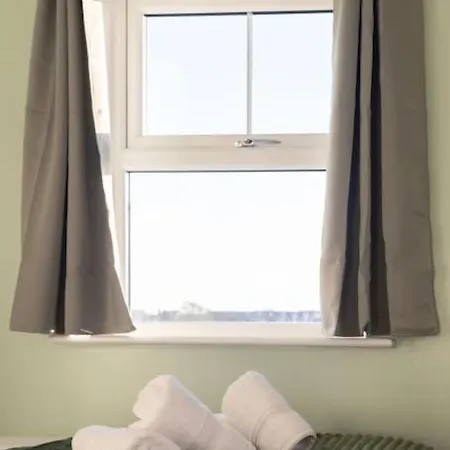 度假居 Opulent 2br 2ba House With Free Parking *