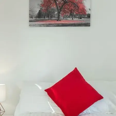 Opulent 2br 2ba House With Free Parking 度假居 利兹